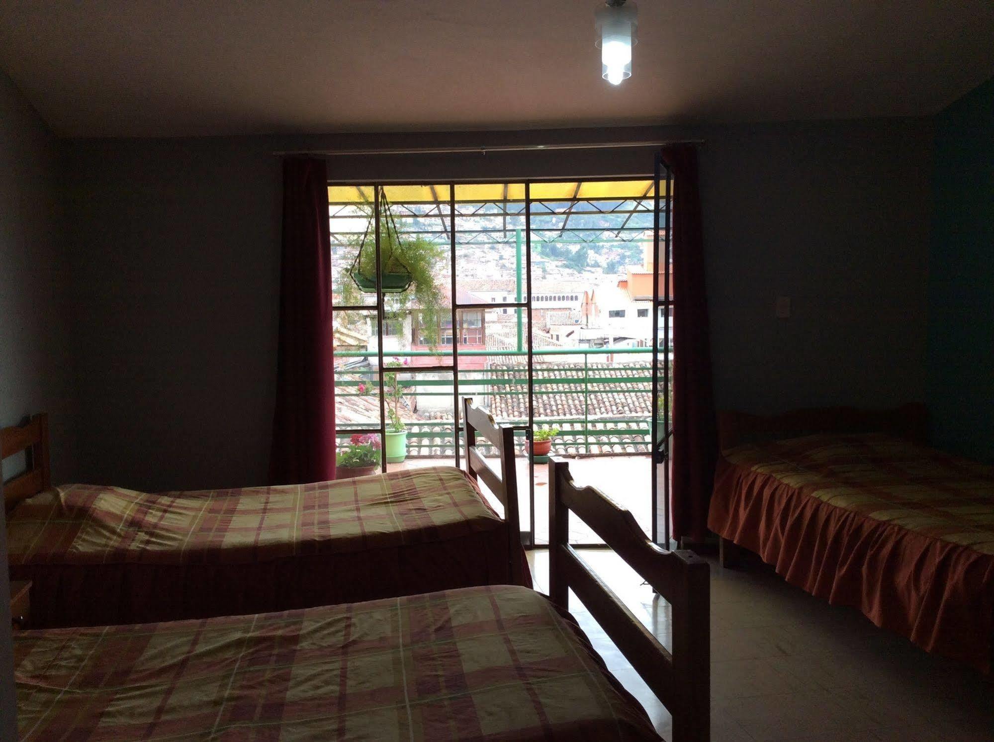 Familiar Gloria Bed & Breakfast
